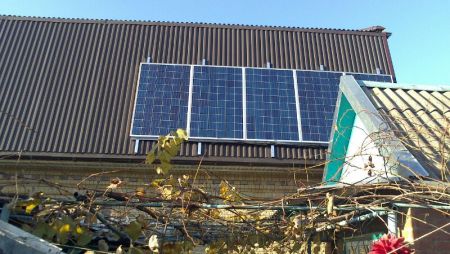 Система бесперебойного стабилизированного питания с использованием солнечных панелей в частном доме в Армавире.